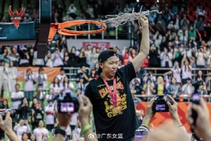黄思静：大家不看好我们 球队就是要争口气 路是人走出来的