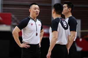 直播吧：本土裁判回归 今晚两场8进4对决大概率都没外籍裁判