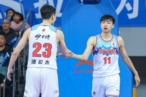 背水一战！媒体人：缺席G2的阿不都沙拉木和齐麟 今晚G3都将复出