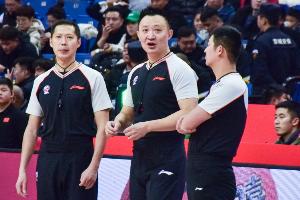 媒体人评今晚大概率无外籍裁判：除了2个韩国的都一般 别过分迷信