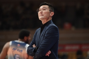 麦穗丰：多名主力受伤 新疆男篮能够打到这一步 已经算是完成任务
