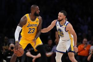 👀NBA中国常规赛球衣销量：詹姆斯库里东契奇前3 湖人球队榜第1