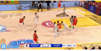 神来之笔！朱俊龙冲击篮筐 硬刚防守转身拉杆背筐强投打成2+1