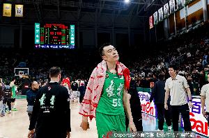 付政浩：韩德君早年曾收到其他球队的超高报价 但他选择忠诚&留守