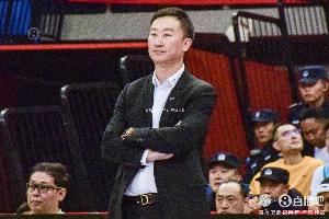 近三个赛季两次率队进季后赛！媒体人：青岛和主帅刘维伟完成续约