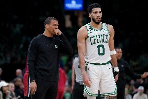 连丢两个主场！绿军去年夺冠四轮都没输过两场：三个4-1、一个4-0