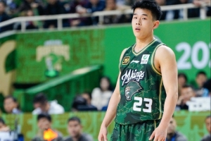 林葳备战NBA选秀！他在菲尼克斯特训 继续磨练技术