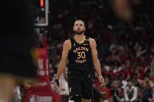 💪队记Slater：勇士计划让库里随队 先在客场开启恢复治疗