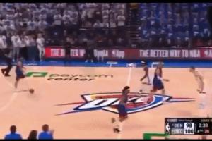 🥶约基奇蹦起压哈滕！船记：我狂喊“停停” 他后面又干了😂