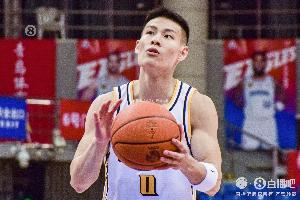 G4三分7中4砍22分😤林秉圣谈本场感受：努力终究会有回报！