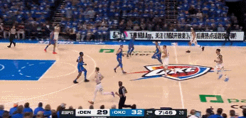 大打小！约基奇碾压卡鲁索 攻到篮下转身上篮打成2+1
