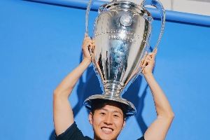 👀有一就有二？李刚仁再晒大耳朵杯，配文：第一个……☝️⭐️
