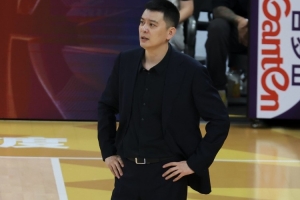 提前晋级！杨鸣：我们队代表家乡的这种情怀和斗志是最高标准的