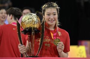 探长：李梦的单打和强投硬解是女篮稀缺的 让谁来扮演这个角色？